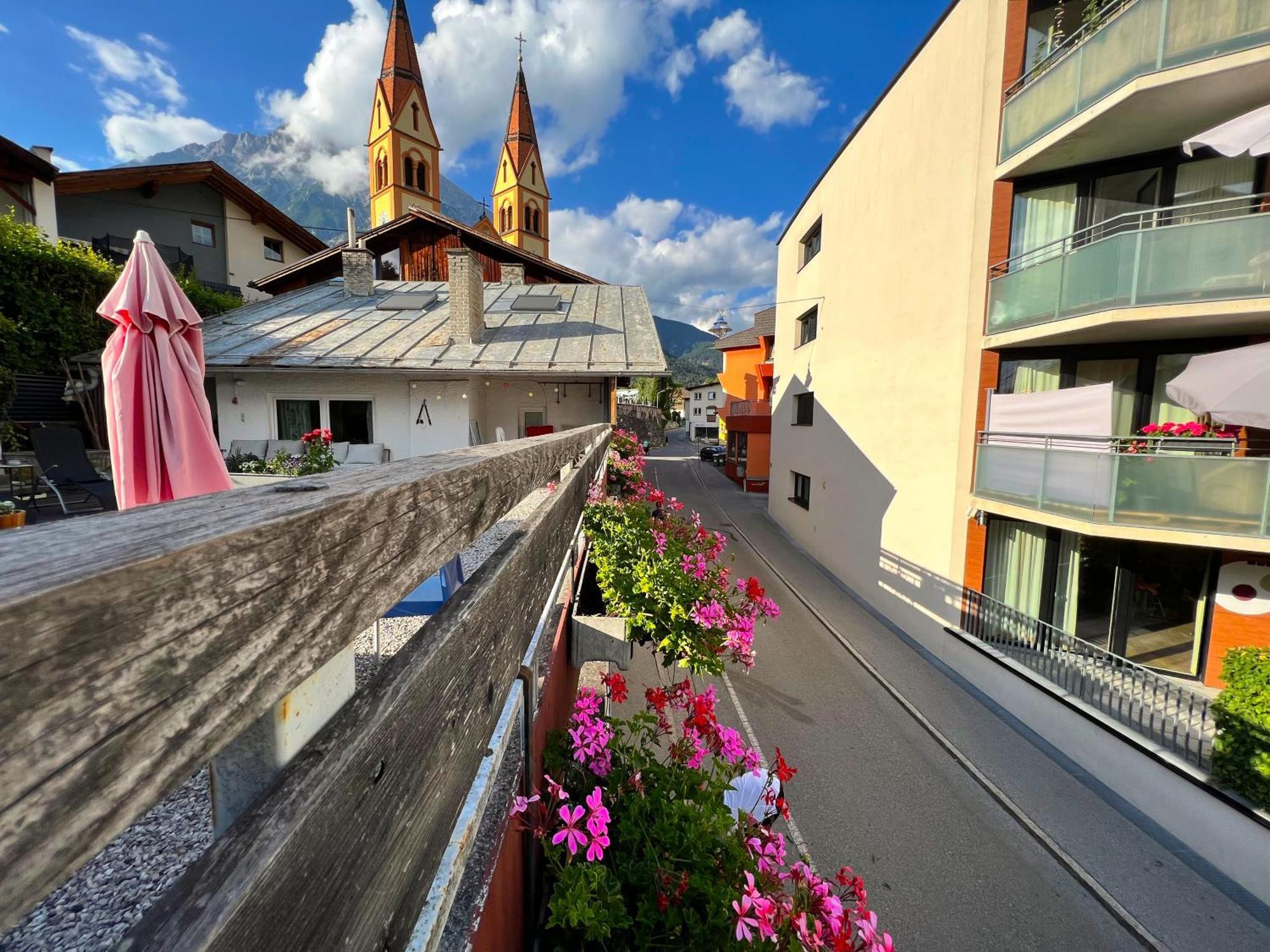 Mitten Im Zentrum Ferienwohnungen Mit Sonniger Terrasse Telfs Ngoại thất bức ảnh